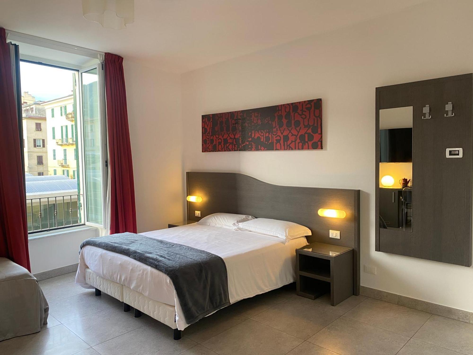 54 Rosselli Rooms Специя Екстериор снимка