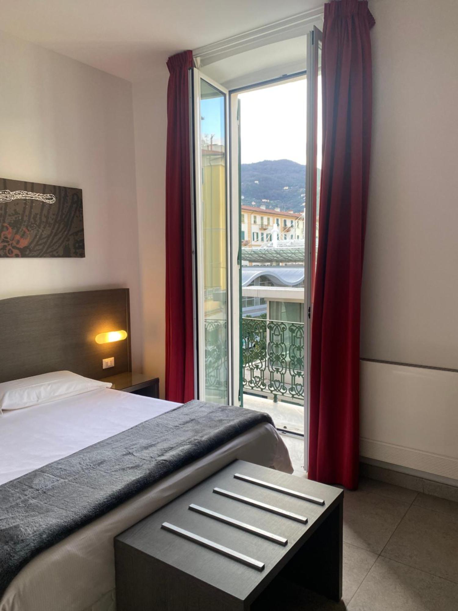 54 Rosselli Rooms Специя Екстериор снимка
