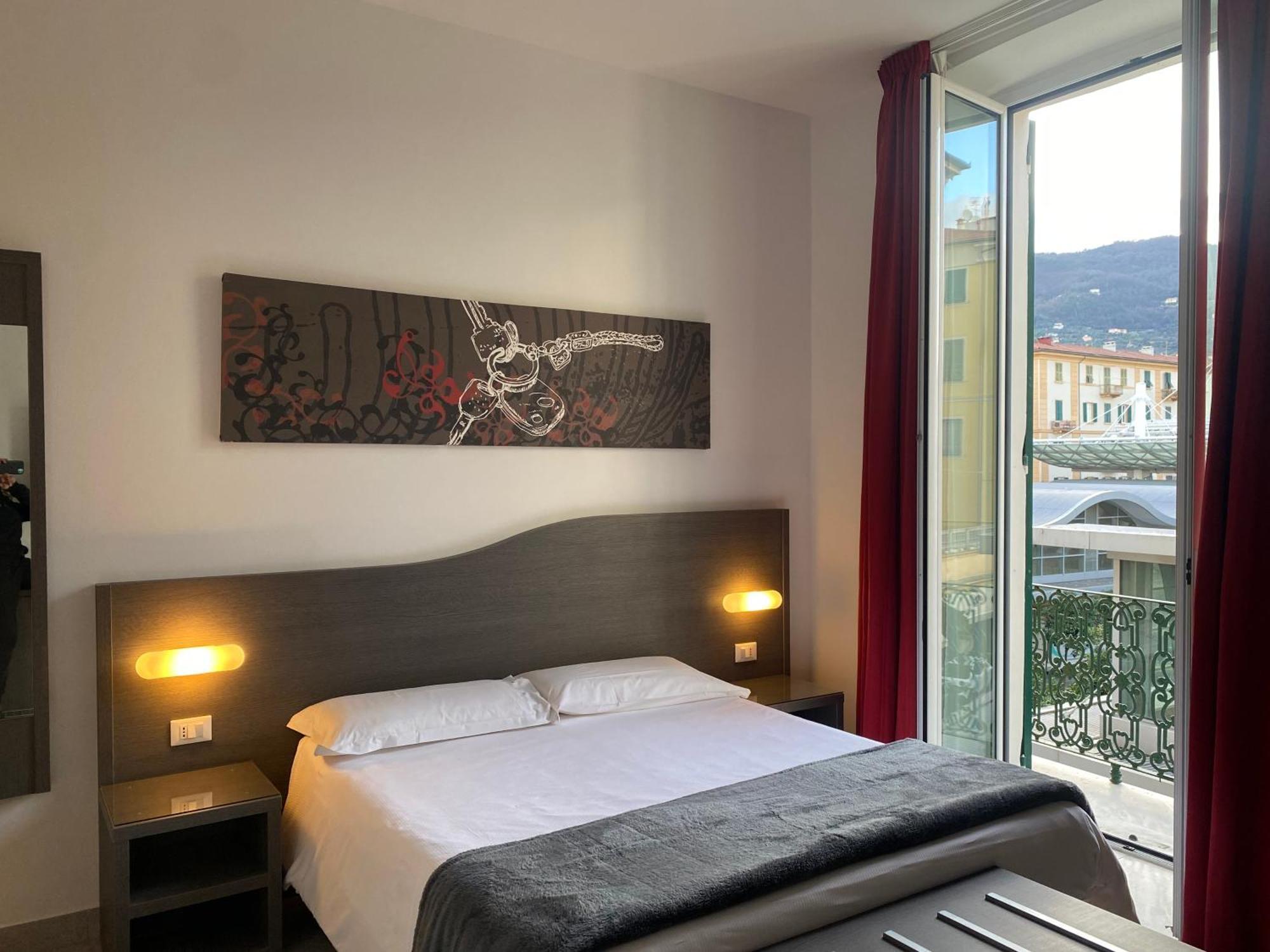 54 Rosselli Rooms Специя Екстериор снимка