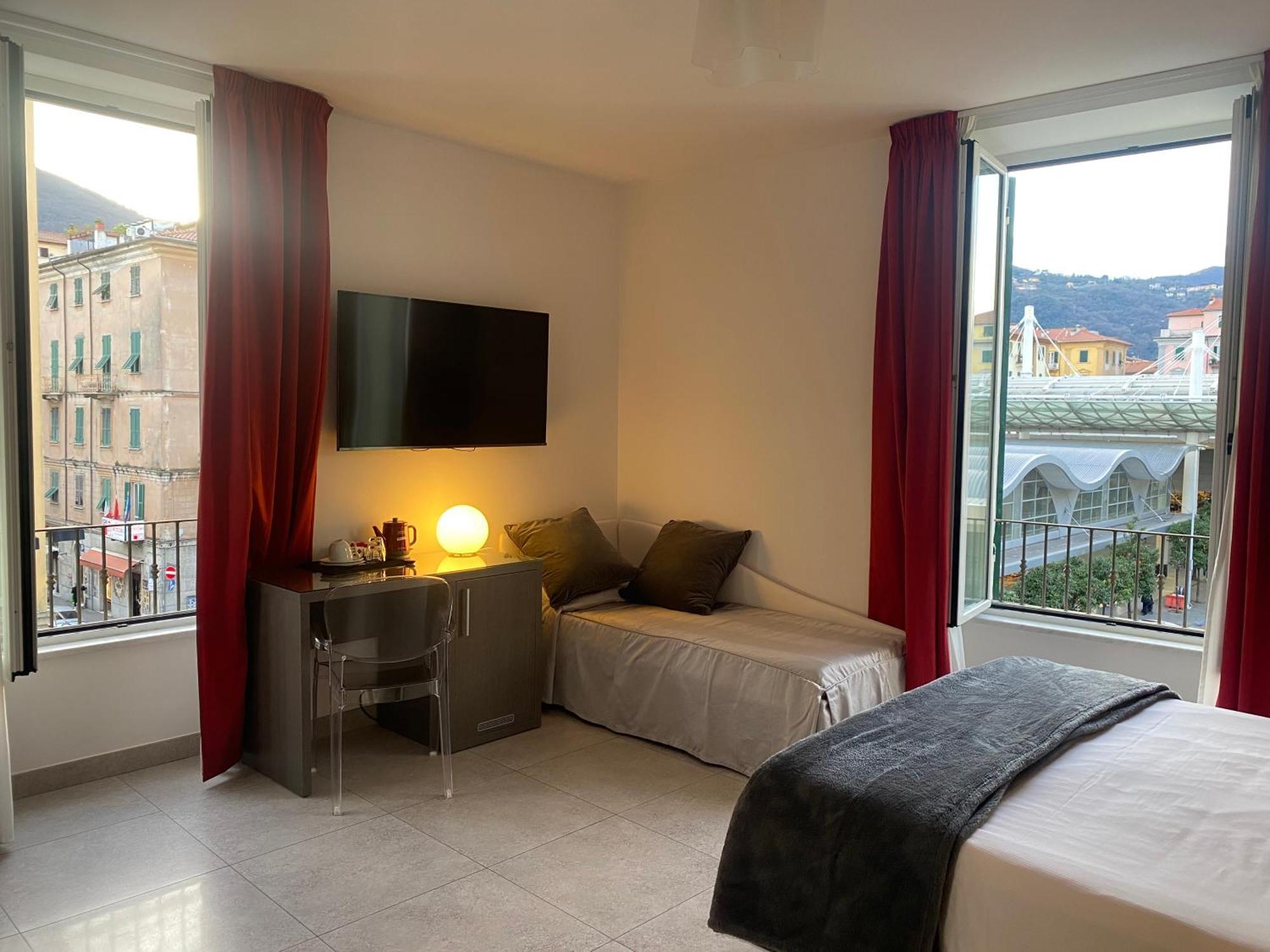 54 Rosselli Rooms Специя Екстериор снимка