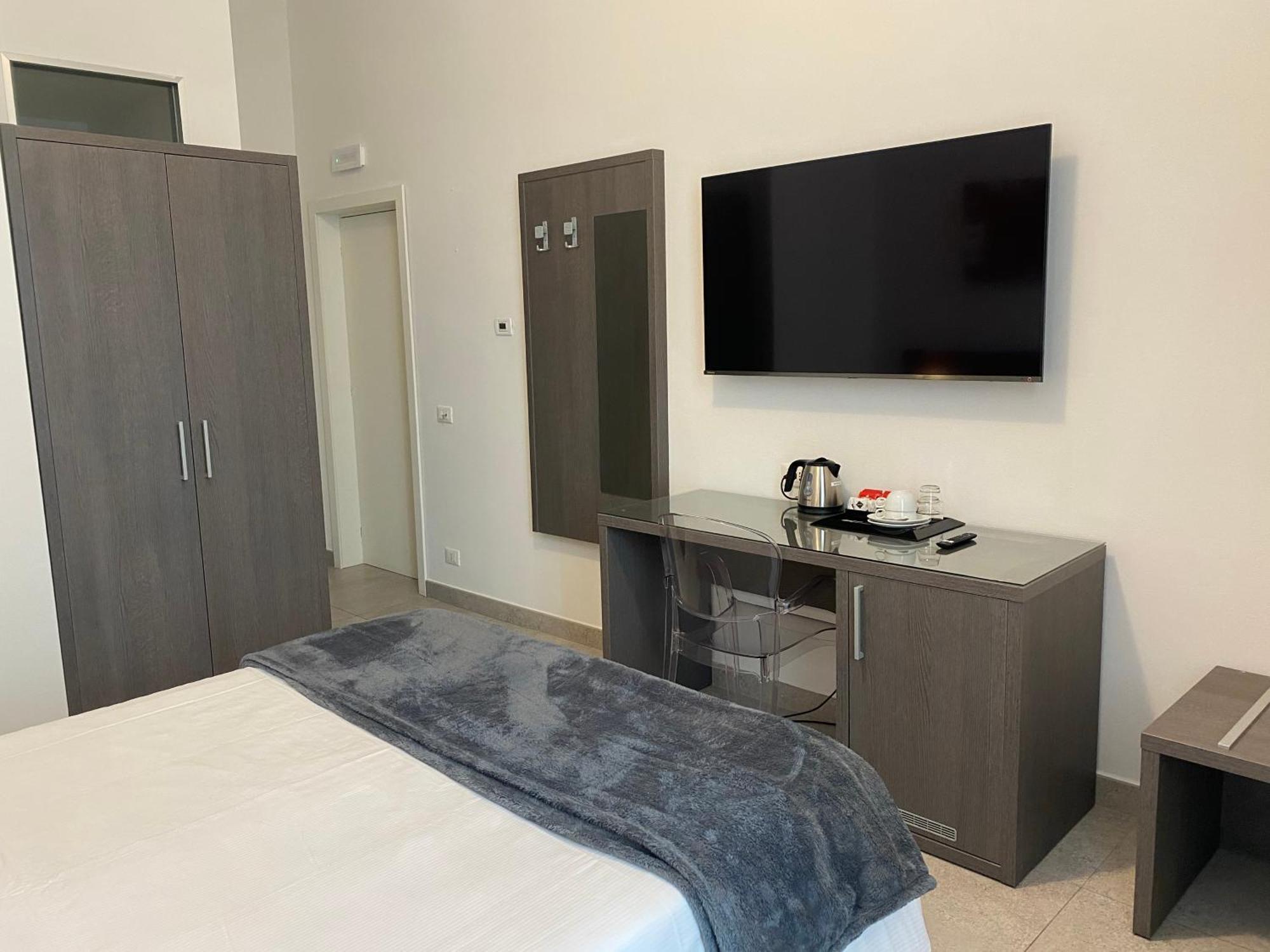 54 Rosselli Rooms Специя Екстериор снимка